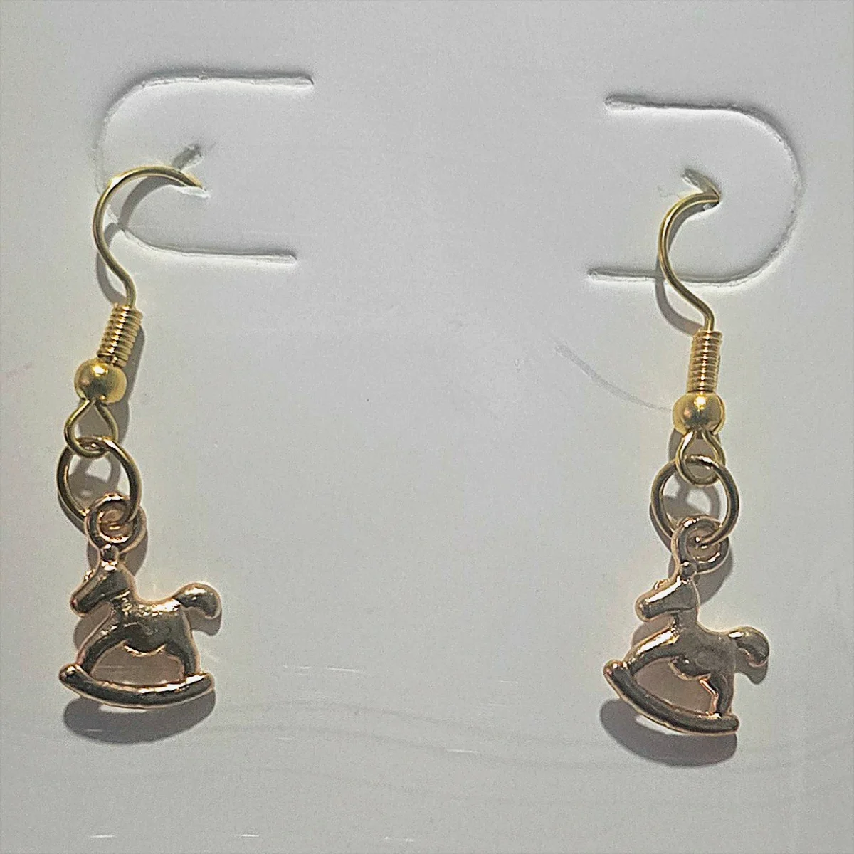Aretes de caballito de bebe